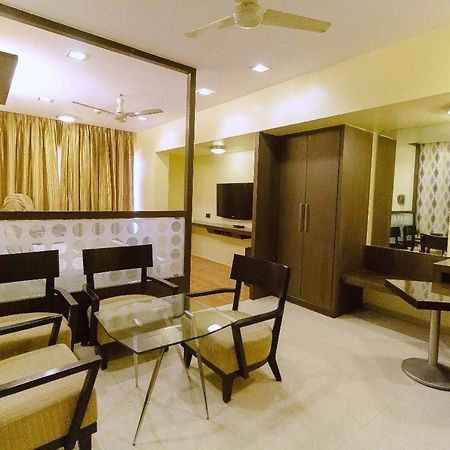 Hotel Silver Inn Мумбаї Екстер'єр фото