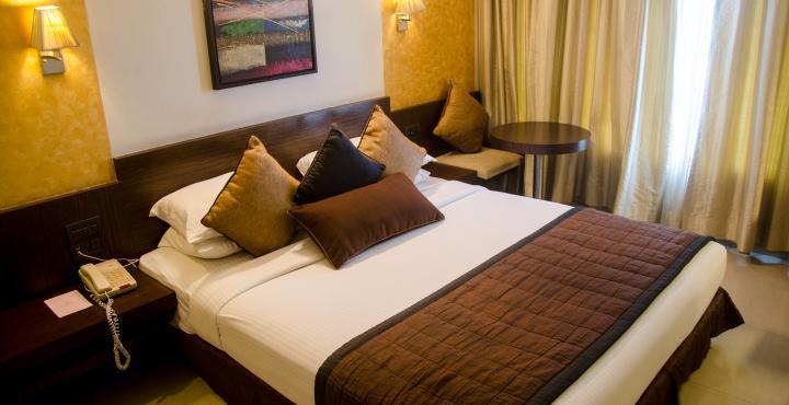 Hotel Silver Inn Мумбаї Екстер'єр фото