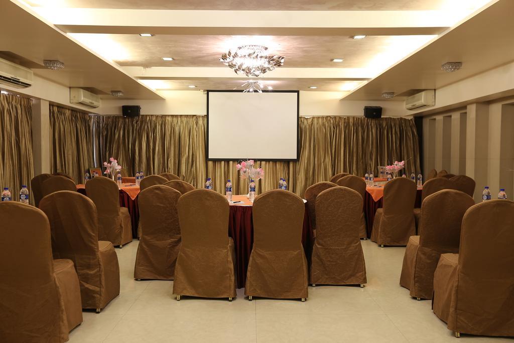 Hotel Silver Inn Мумбаї Екстер'єр фото