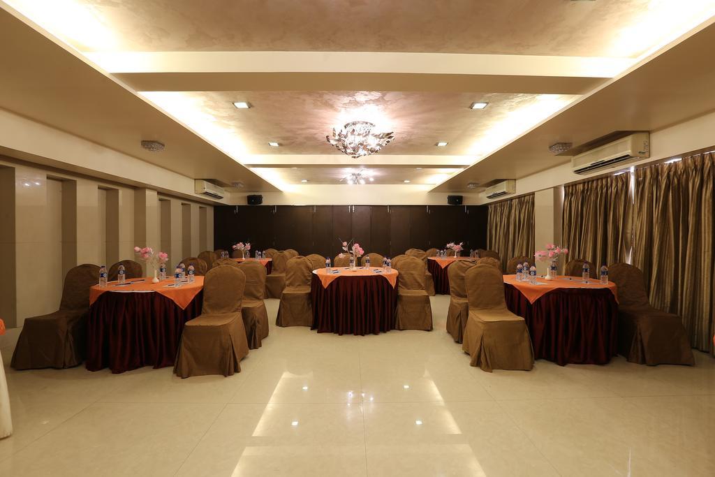 Hotel Silver Inn Мумбаї Екстер'єр фото
