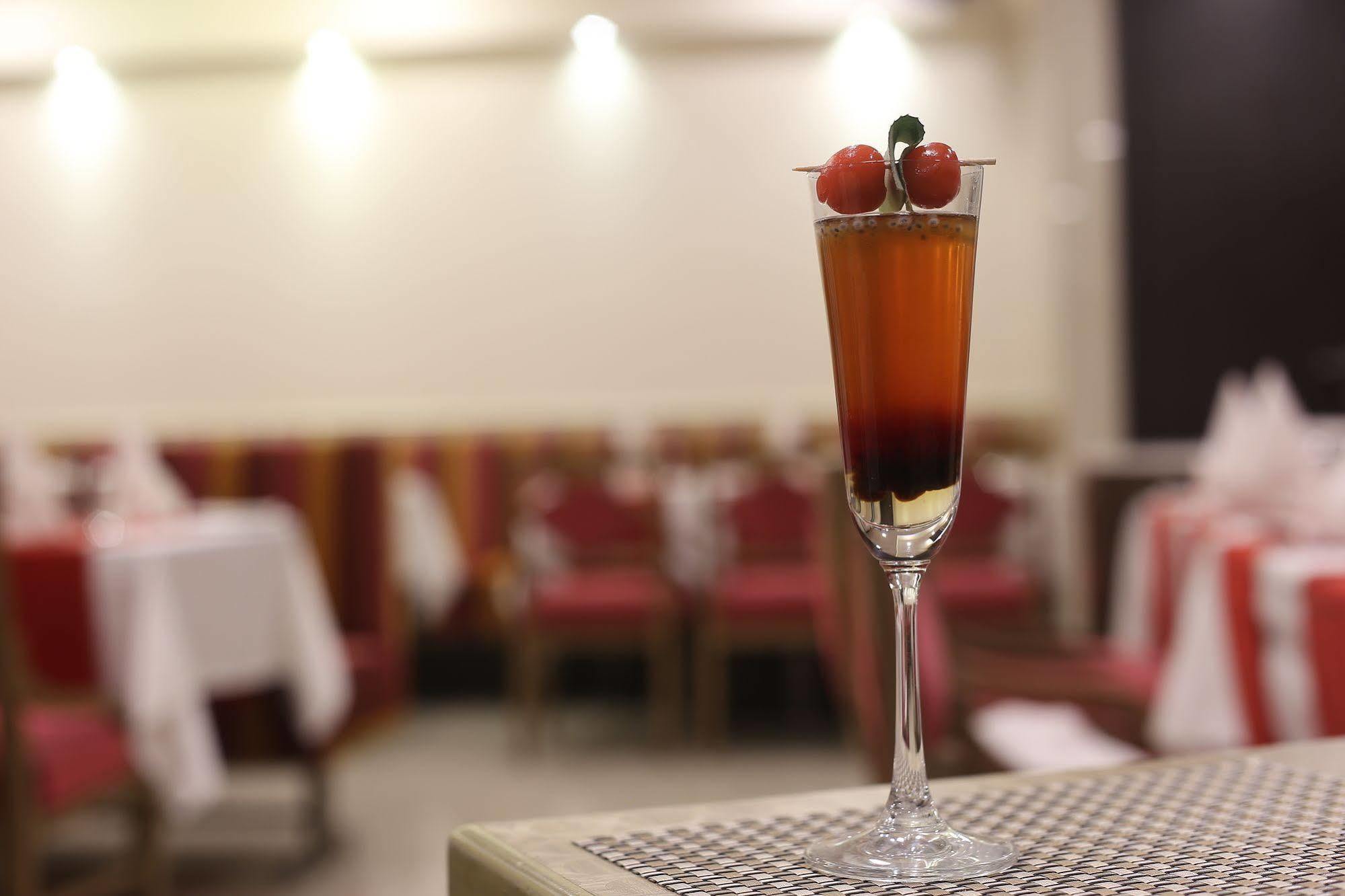 Hotel Silver Inn Мумбаї Екстер'єр фото