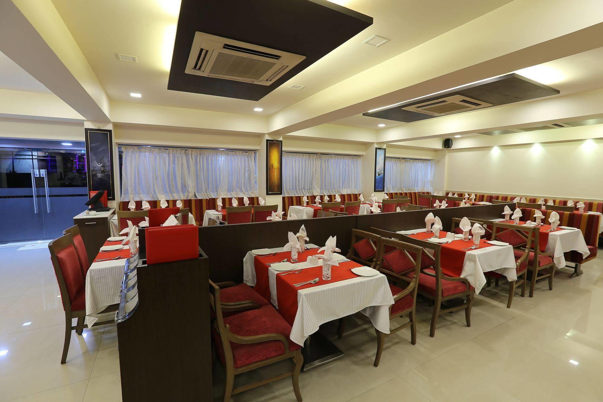 Hotel Silver Inn Мумбаї Екстер'єр фото