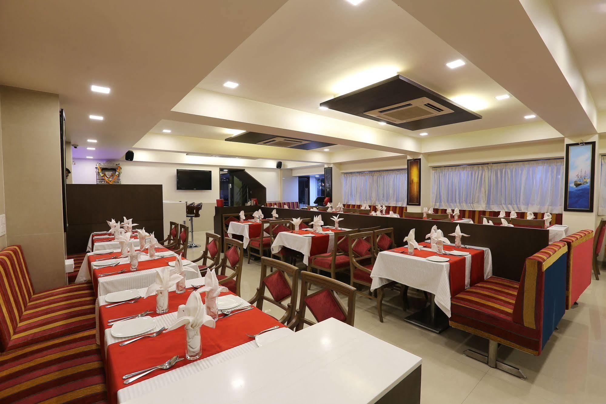Hotel Silver Inn Мумбаї Екстер'єр фото