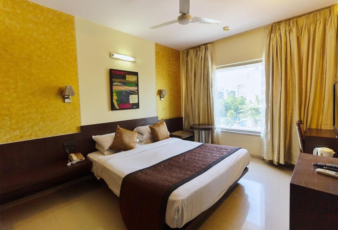 Hotel Silver Inn Мумбаї Екстер'єр фото