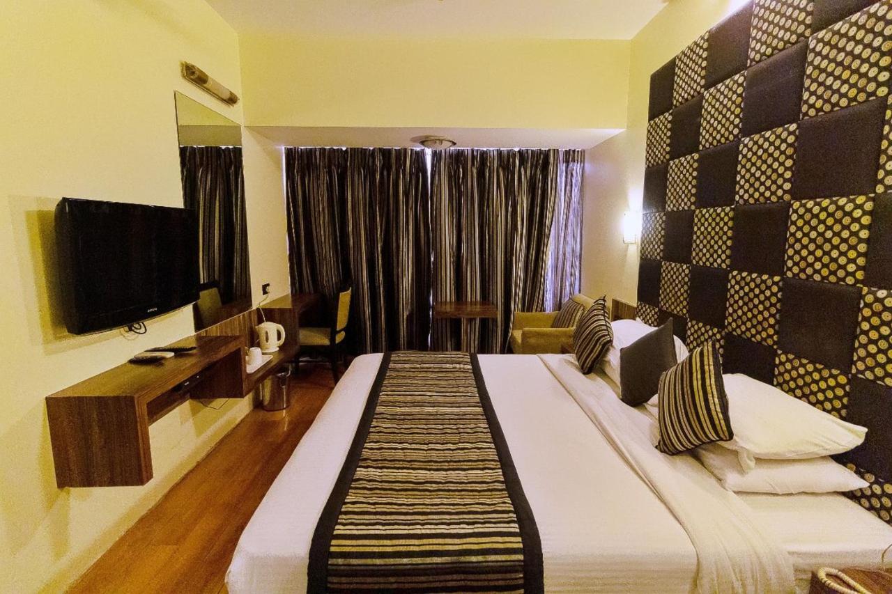 Hotel Silver Inn Мумбаї Екстер'єр фото