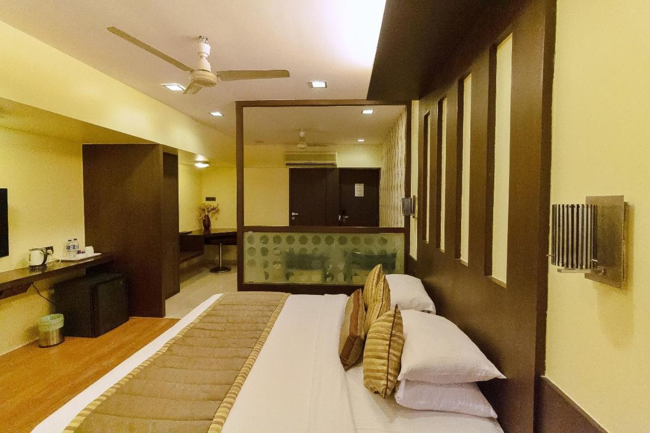 Hotel Silver Inn Мумбаї Екстер'єр фото
