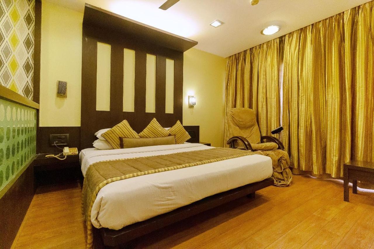 Hotel Silver Inn Мумбаї Екстер'єр фото